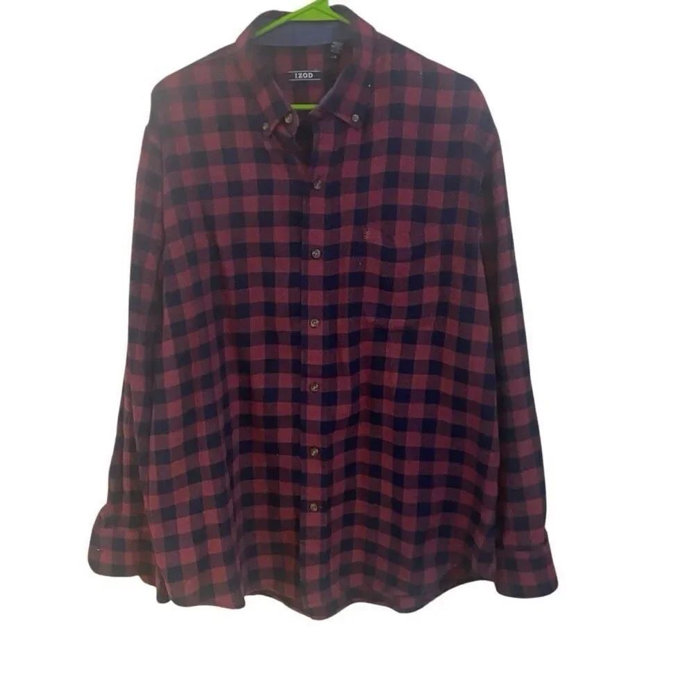 IZOD large button up men’s red plaid long sleeve shirt